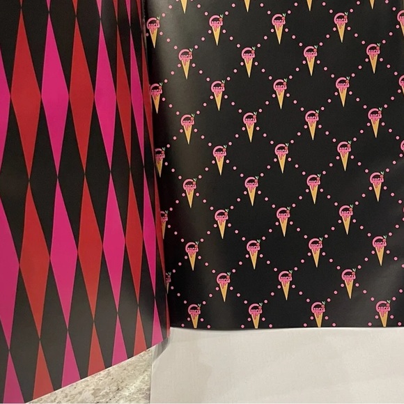 AUTH RARE NEW Gucci Holiday Wrapping Paper Book 11 X 14 Pristine - Picture 6 of 6